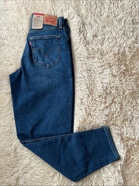 Levi’s High Waisted Mom Jeans